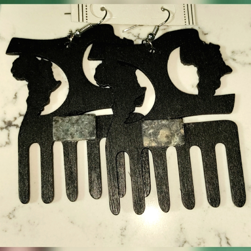 NEW Earrings Featuring Agate Stone! Wood. African Comb Design. Natural Hair.